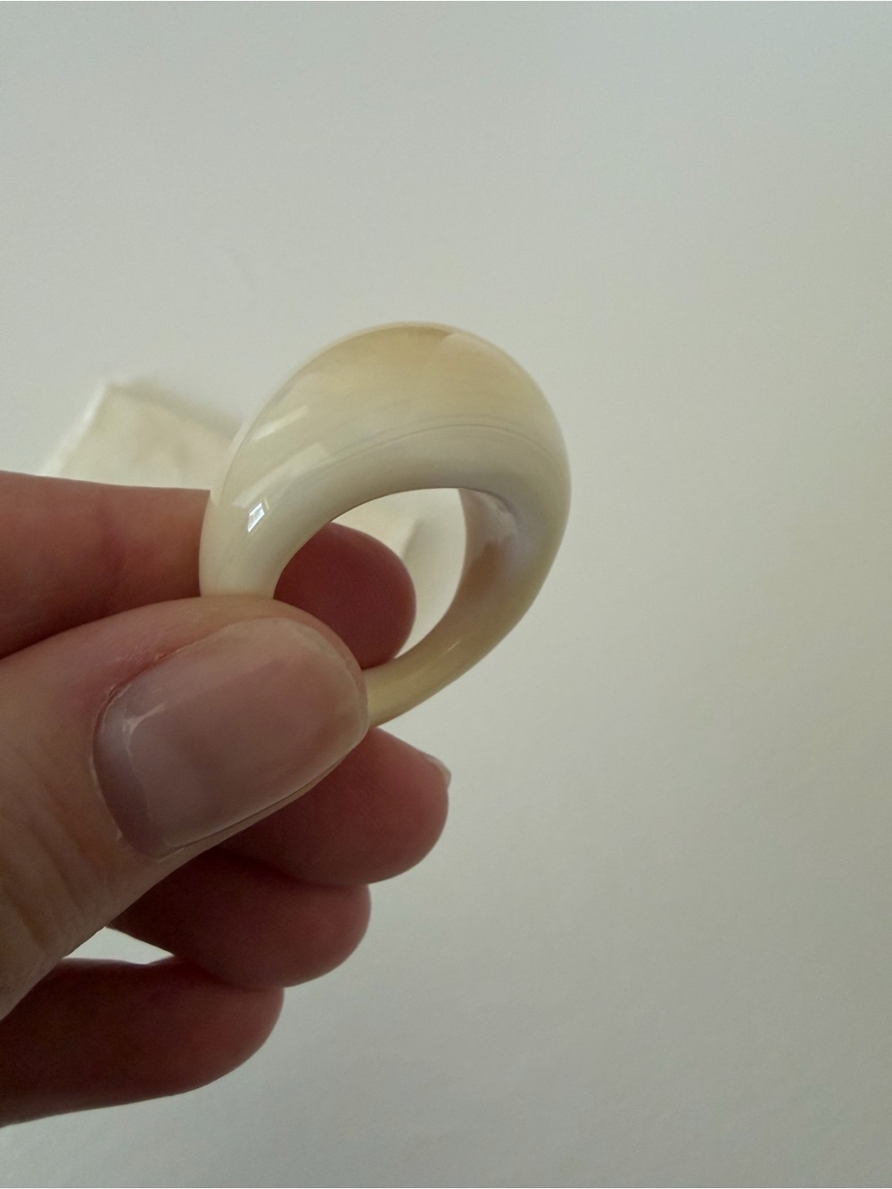 Ayllon Somni in Dunas Ring Size 8
